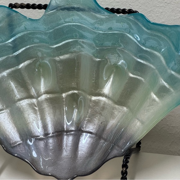 Artistic Glass Shell Shaped Bowl in Blue and White - Picture 4 of 8